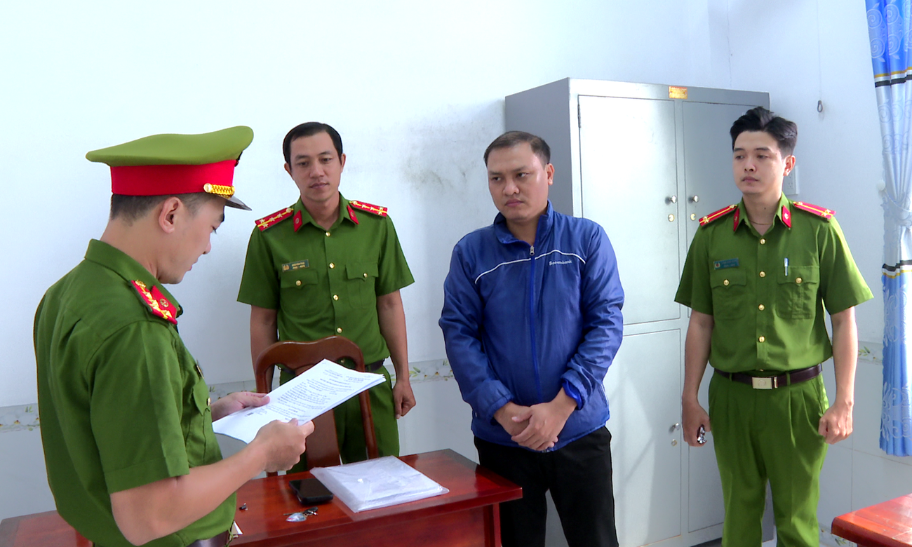 Nhân viên ngân hàng lừa 1 tỷ đồng bằng chiêu huy động vốn- Ảnh 1.