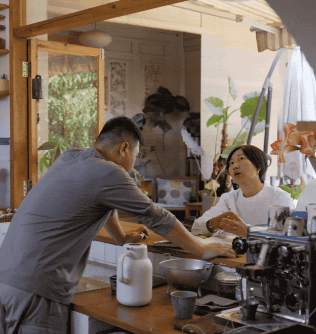 Bỏ phố về làng, cặp vợ chồng chỉ làm 3 ngày mỗi tuần, sống Bỏ phố về làng, cặp vợ chồng chỉ làm 3 ngày mỗi tuần, sống
