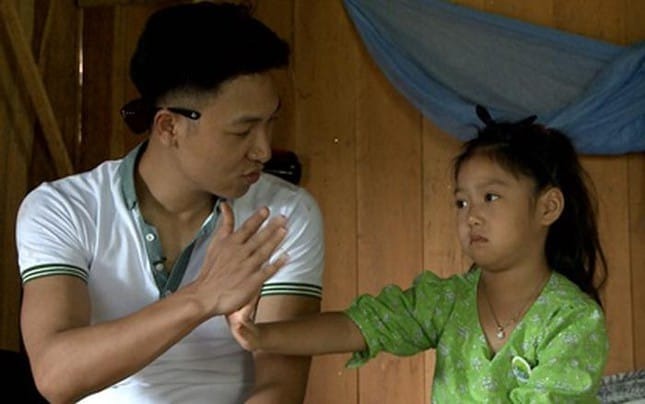 "Bé Chíp" con gái diễn viên Mạnh Trường: Tuổi 16 xinh như hoa, tóc mây bồng bềnh chuẩn tiểu công chúa- Ảnh 1. "Bé Chíp" con gái diễn viên Mạnh Trường: Tuổi 16 xinh như hoa, tóc mây bồng bềnh chuẩn tiểu công chúa- Ảnh 1.