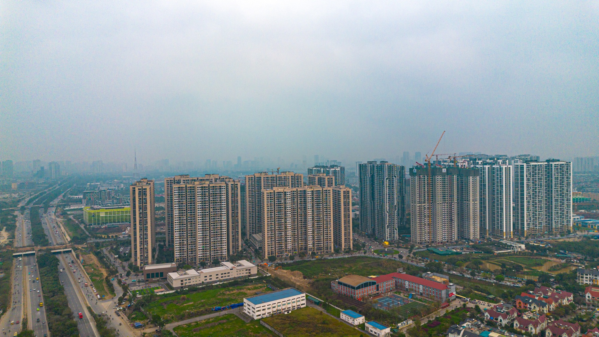 Chung cư Hà Nội sắp bùng nổ nguồn cung: Sẽ có 58.100 căn hộ từ 58 dự án nhưng điều đáng buồn dự báo giá vẫn khó giảm- Ảnh 1.