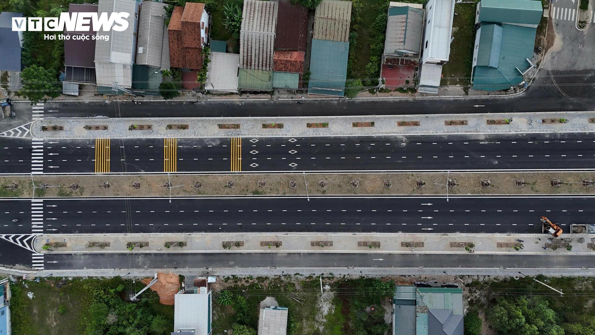 Tuyến đường cứu hộ hơn 750 tỷ đồng ở Huế ra sao sau nhiều năm chậm tiến độ?- Ảnh 6. Tuyến đường cứu hộ hơn 750 tỷ đồng ở Huế ra sao sau nhiều năm chậm tiến độ?- Ảnh 6.