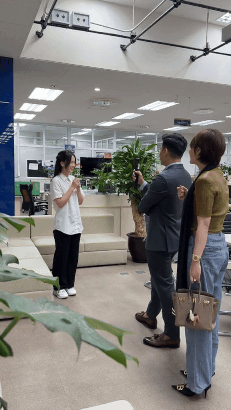 Lộ EQ của Thủ khoa khối A00 Hiền Mai khi lên VTV, netizen: Tiểu thuyết còn không dám viết nữ chính cỡ này- Ảnh 4. Lộ EQ của Thủ khoa khối A00 Hiền Mai khi lên VTV, netizen: Tiểu thuyết còn không dám viết nữ chính cỡ này- Ảnh 4.