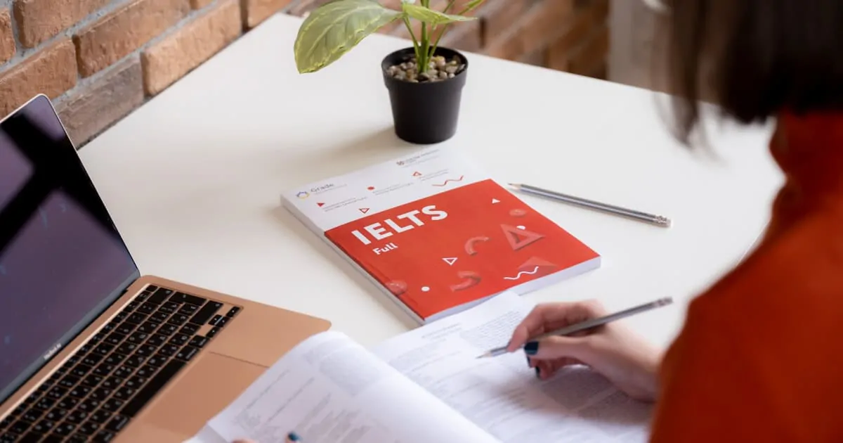 Thầy giáo nổi tiếng nói thẳng: Học IELTS đã thấm vào đâu mà coi là giỏi, cũng đừng khoe điểm IELTS của con lên mạng làm gì- Ảnh 1.