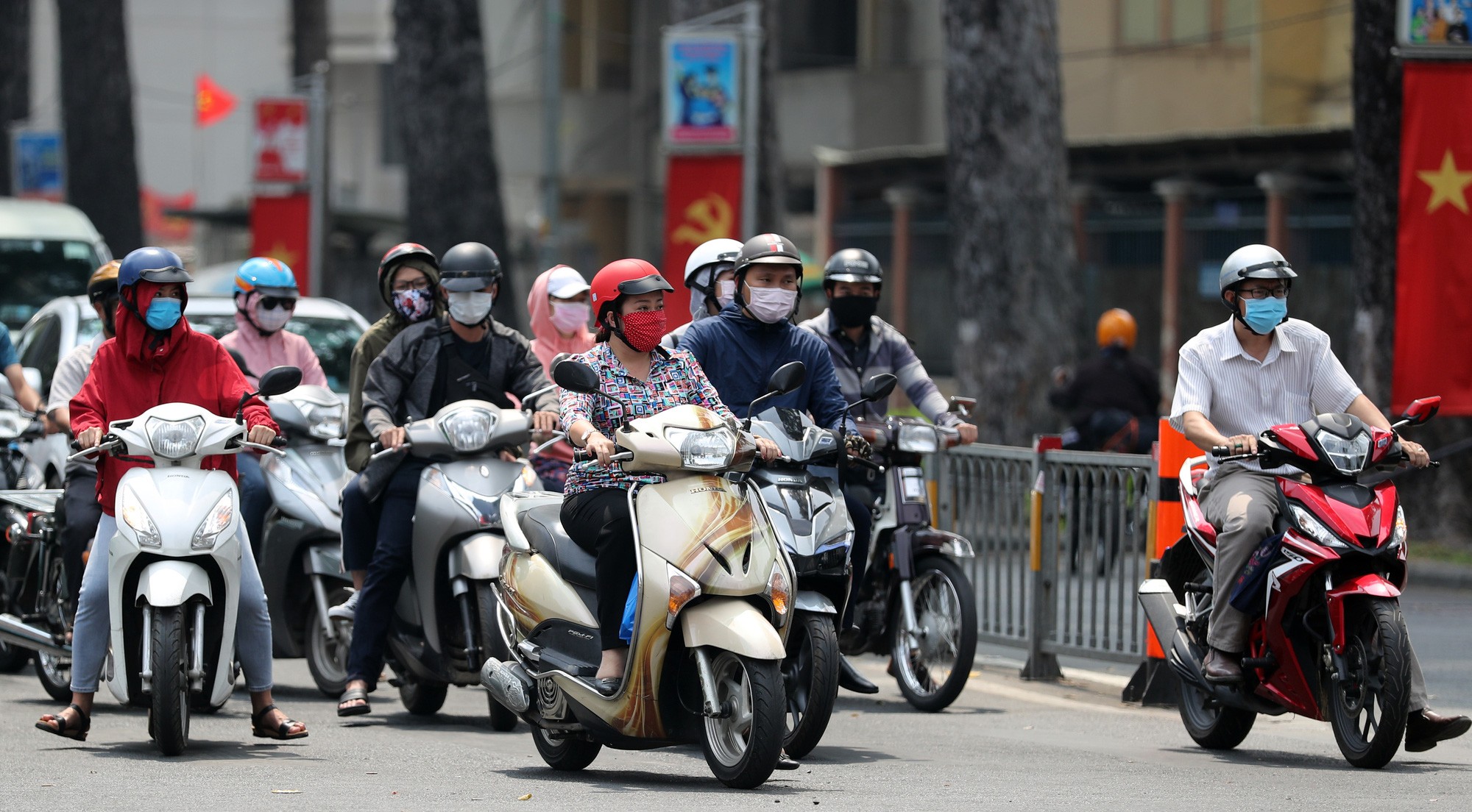 Nghiên cứu gây sốc: Vật bất li thân này có thể là nguyên nhân làm tăng sợi nhựa trong phổi, nguy cơ dẫn tới ung thư- Ảnh 1. Nghiên cứu gây sốc: Vật bất li thân này có thể là nguyên nhân làm tăng sợi nhựa trong phổi, nguy cơ dẫn tới ung thư- Ảnh 1.