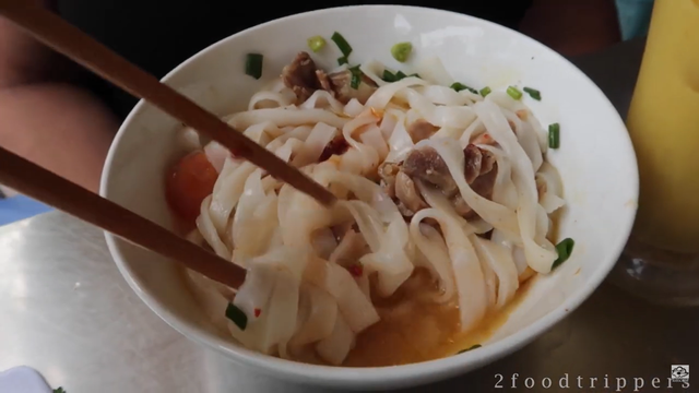 Khách Tây nhận xét Việt Nam có món mỳ thơm ngon bậc nhất, giá chỉ vài chục ngàn, đã ăn là không thể quên- Ảnh 3.