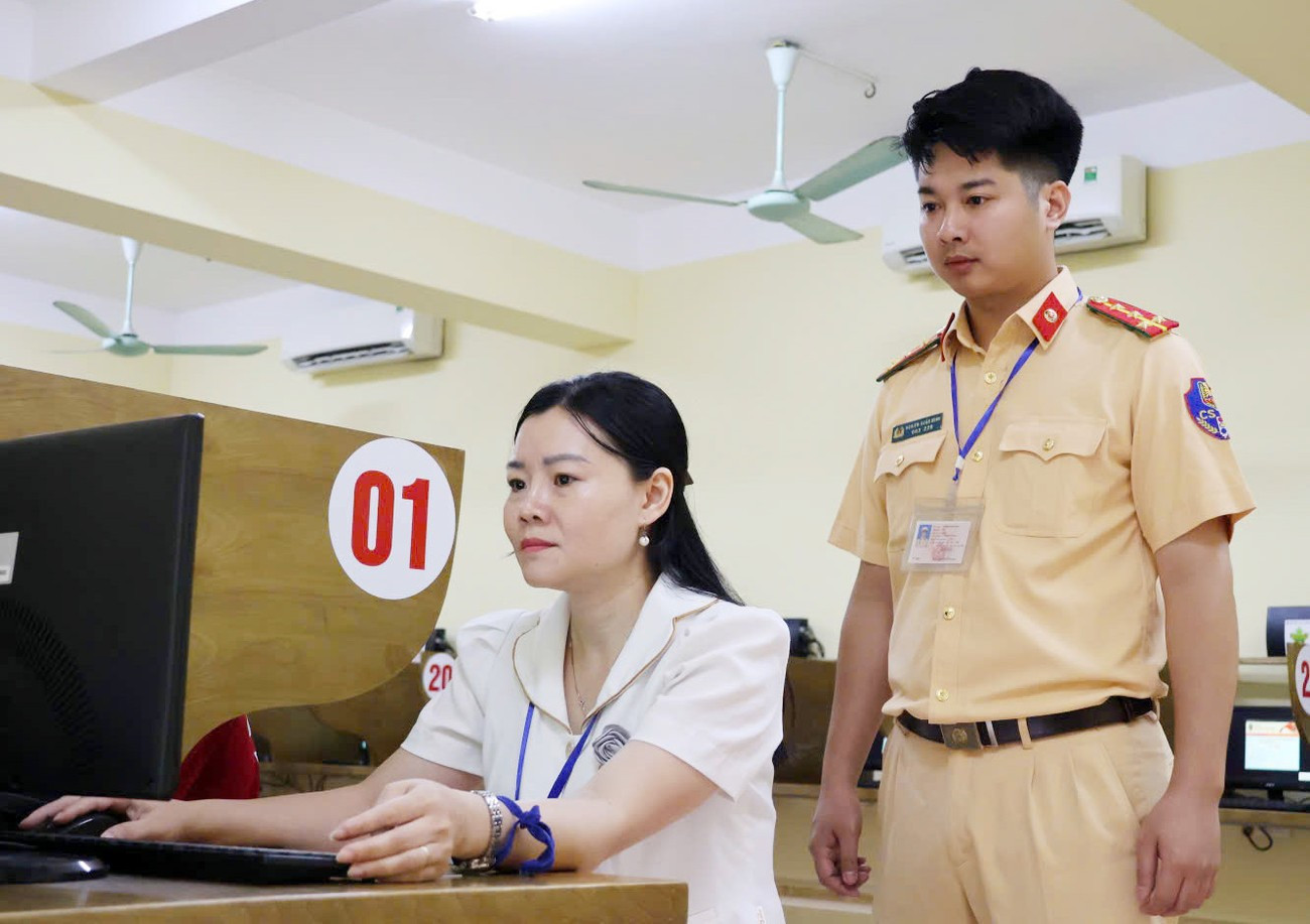 Cục CSGT: Sẽ xử lý dứt điểm tồn đọng về sát hạch, cấp đổi GPLX trước 30/7- Ảnh 1. Cục CSGT: Sẽ xử lý dứt điểm tồn đọng về sát hạch, cấp đổi GPLX trước 30/7- Ảnh 1.