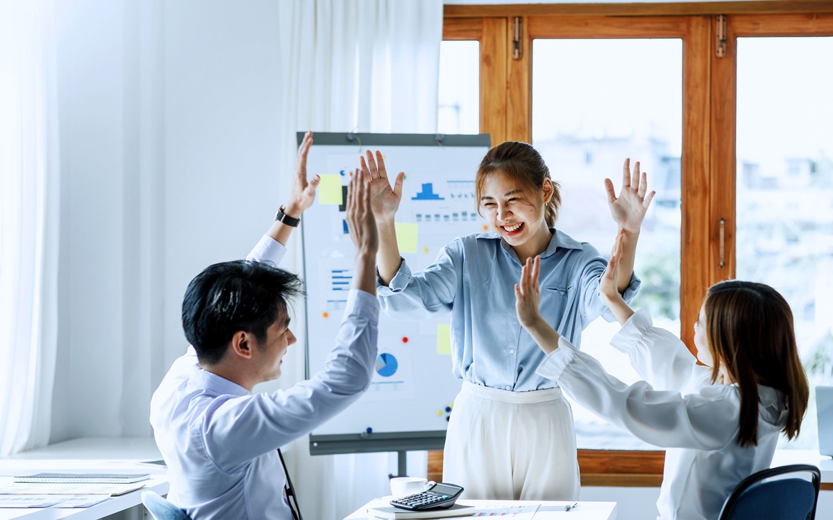 SME tự động hóa quản trị dòng tiền: Mở tài khoản online, sử dụng tính năng sinh lời đến 4,5%/năm từ VIB- Ảnh 3. SME tự động hóa quản trị dòng tiền: Mở tài khoản online, sử dụng tính năng sinh lời đến 4,5%/năm từ VIB- Ảnh 3.