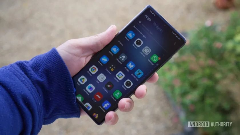 Mẫu máy Trung Quốc này mà được bán đại trà, điện thoại Samsung có lẽ không thể ngồi tiếp trên "ngai vàng"- Ảnh 4. Mẫu máy Trung Quốc này mà được bán đại trà, điện thoại Samsung có lẽ không thể ngồi tiếp trên "ngai vàng"- Ảnh 4.