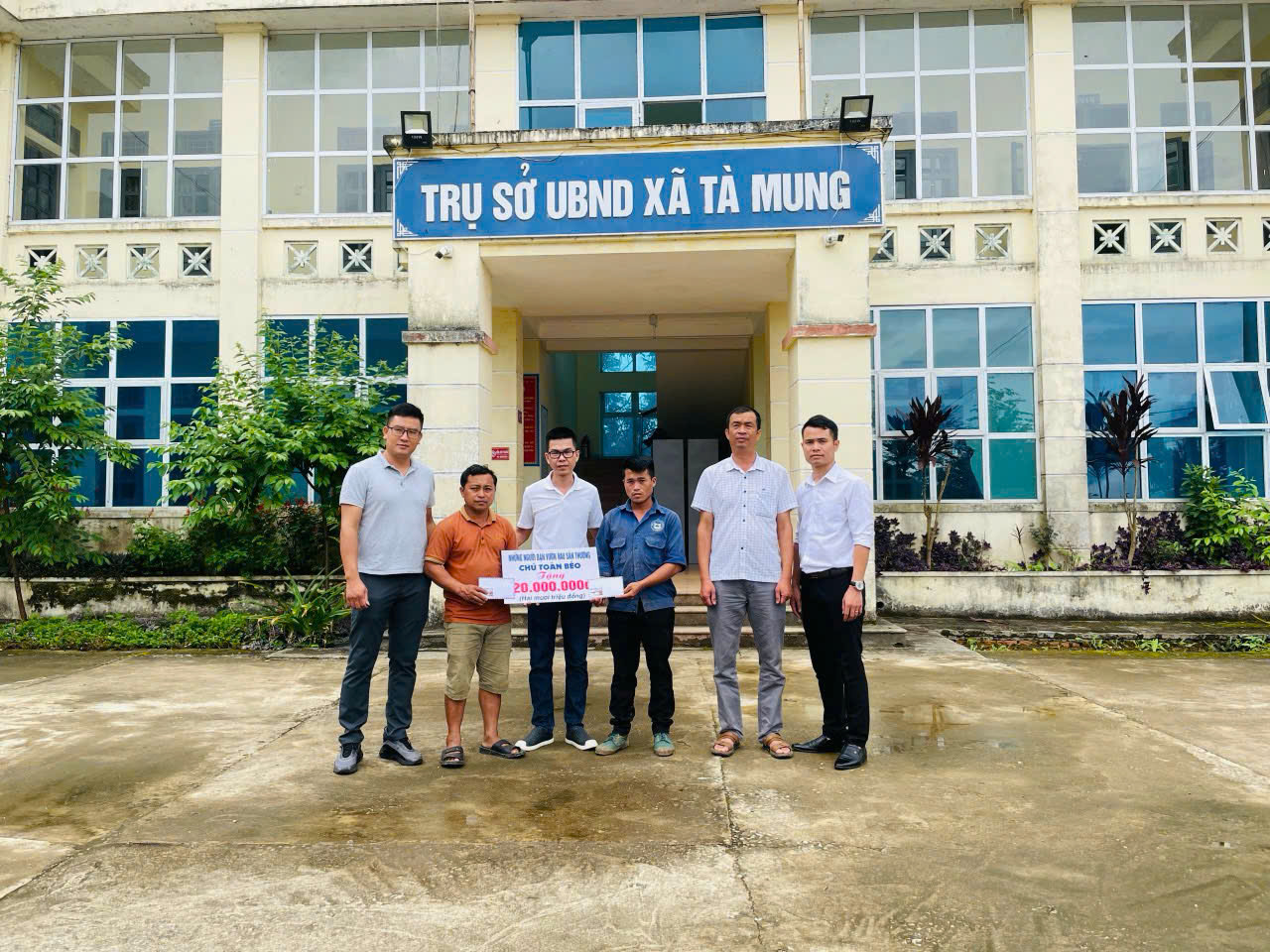 Gửi rau thay lời cảm ơn: Ông bố Hà Nội biến sân thượng thành vườn, tặng nông sản cho người ủng hộ thiện nguyện- Ảnh 19. Gửi rau thay lời cảm ơn: Ông bố Hà Nội biến sân thượng thành vườn, tặng nông sản cho người ủng hộ thiện nguyện- Ảnh 19.