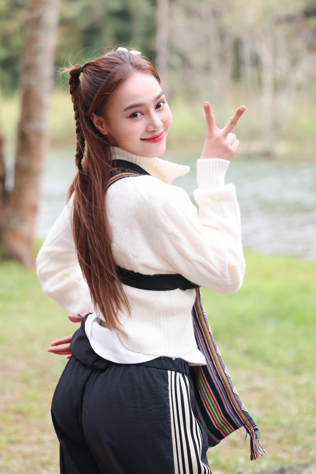 Ninh Dương Lan Ngọc làm được gì sau 2 tháng du học Úc chóng vánh kì lạ?- Ảnh 2. Ninh Dương Lan Ngọc làm được gì sau 2 tháng du học Úc chóng vánh kì lạ?- Ảnh 2.
