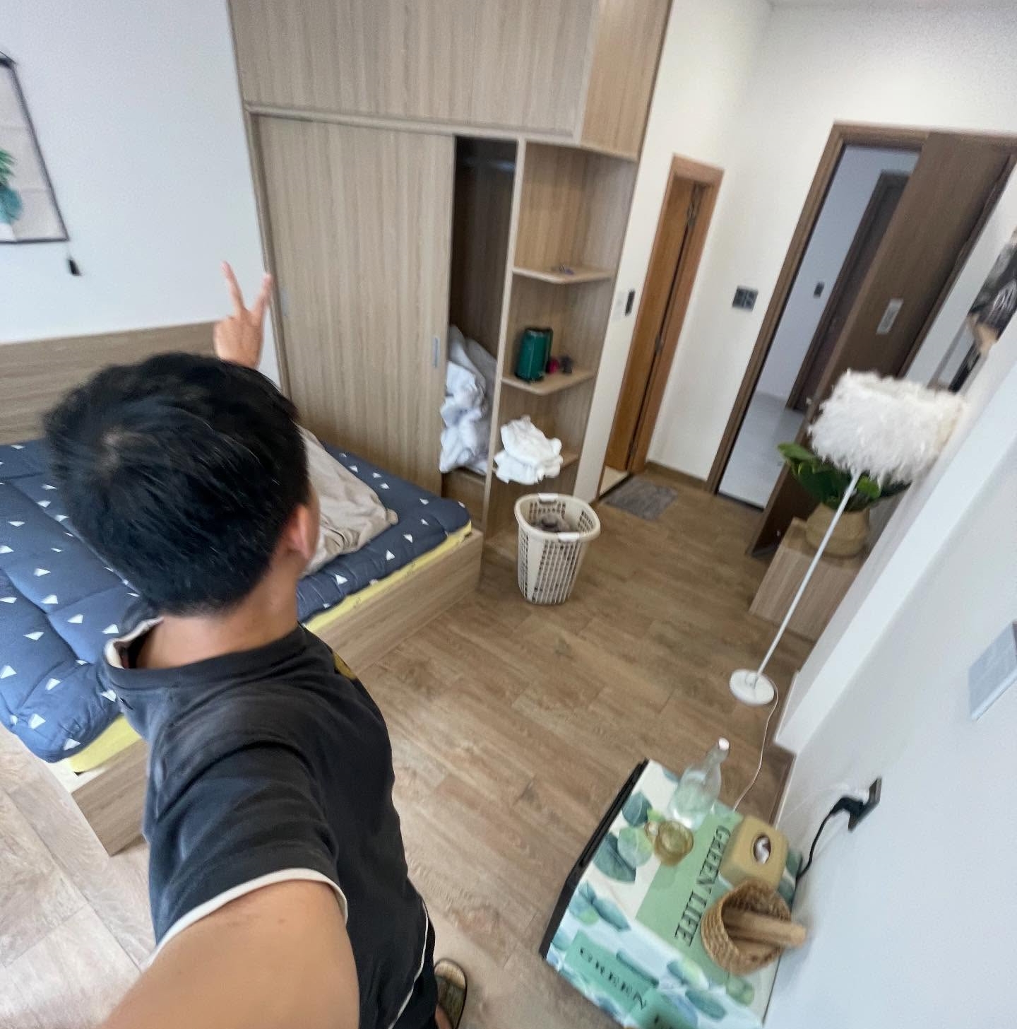 Hành trình chạy xe ôm, bán bún, dọn homestay kiếm 100 triệu mở quán nước của chàng trai 22 tuổi- Ảnh 4. Hành trình chạy xe ôm, bán bún, dọn homestay kiếm 100 triệu mở quán nước của chàng trai 22 tuổi- Ảnh 4.