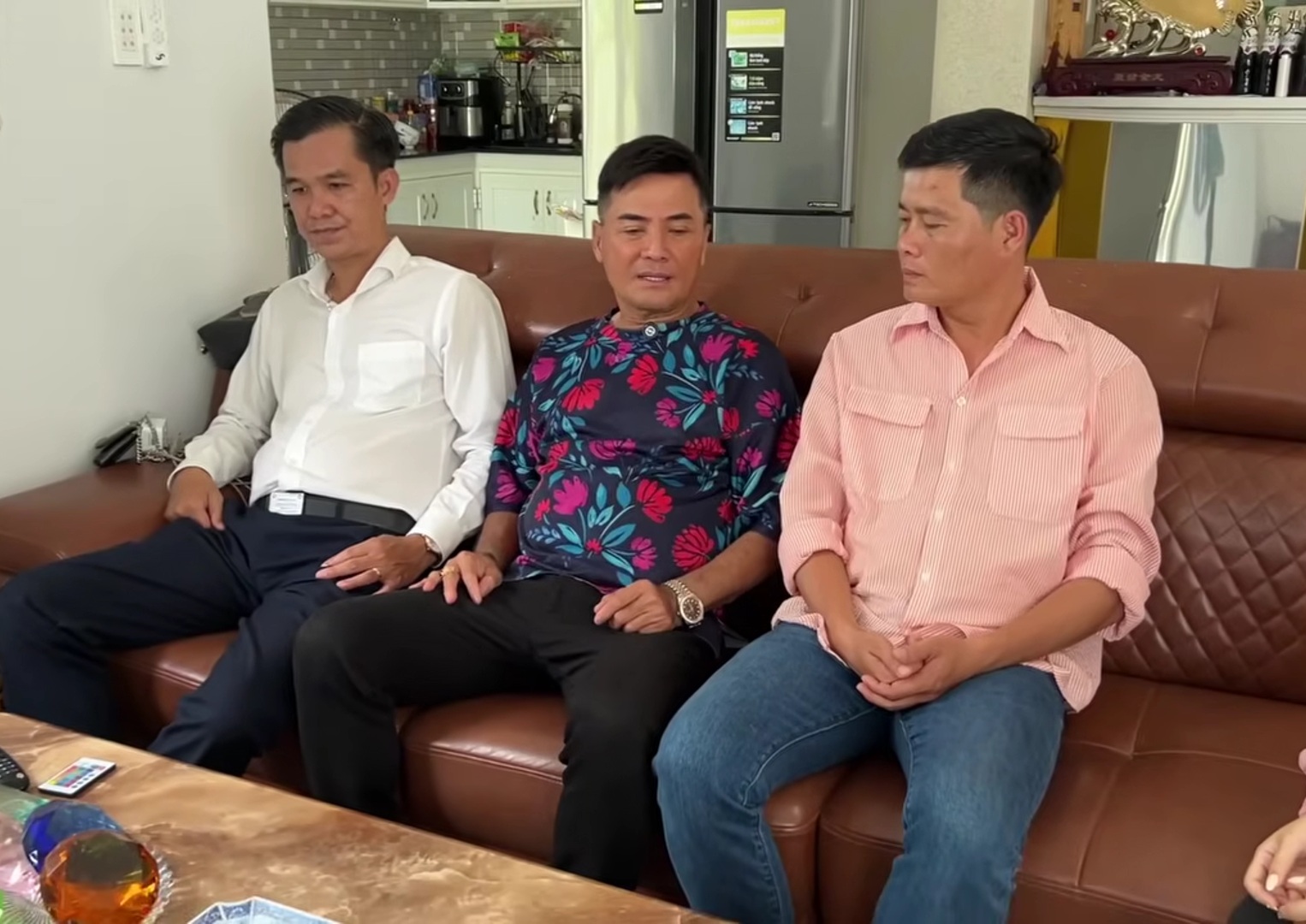 Nam ca sĩ từ bỏ TP.HCM ra Phú Quốc xây biệt thự ở, đất đai bạt ngàn- Ảnh 2.