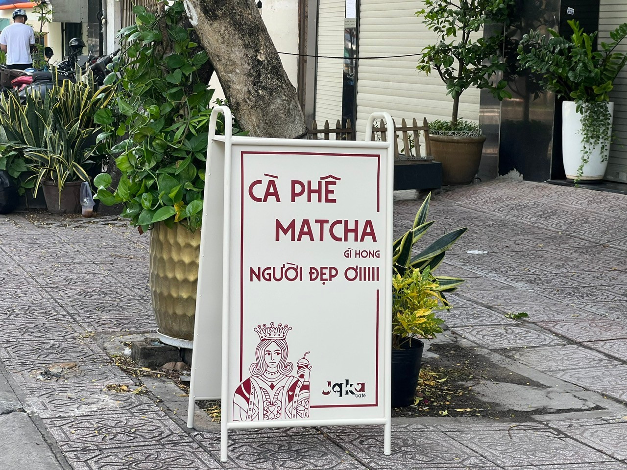 Xôi dở, giày xấu giá cao: 'Trend' đặt tên gây sốc, hút khách ở TPHCM- Ảnh 10. Xôi dở, giày xấu giá cao: 'Trend' đặt tên gây sốc, hút khách ở TPHCM- Ảnh 10.