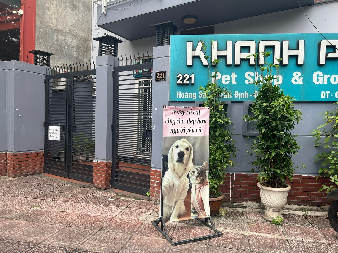 Xôi dở, giày xấu giá cao: 'Trend' đặt tên gây sốc, hút khách ở TPHCM- Ảnh 11. Xôi dở, giày xấu giá cao: 'Trend' đặt tên gây sốc, hút khách ở TPHCM- Ảnh 11.