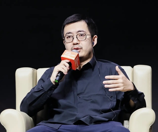 Chủ tịch Taobao ngoại tình với người mẫu đắt giá 10.000 tỷ, chuyện bại lộ vì tiểu tam "không biết điều"- Ảnh 4. Chủ tịch Taobao ngoại tình với người mẫu đắt giá 10.000 tỷ, chuyện bại lộ vì tiểu tam "không biết điều"- Ảnh 4.