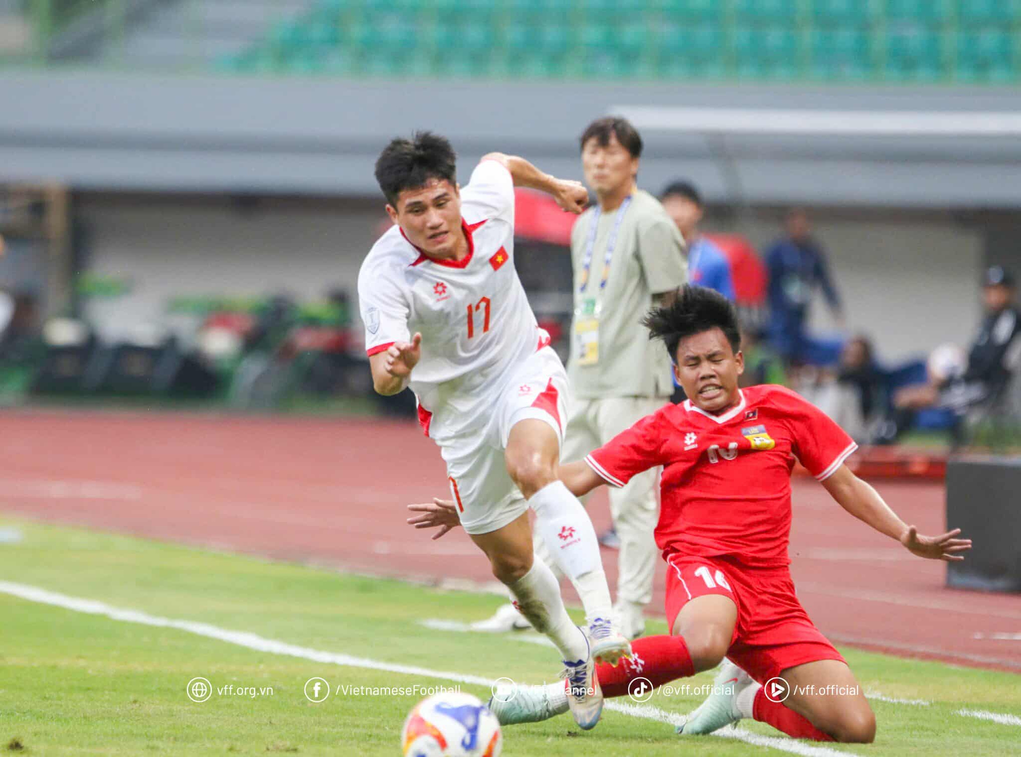 U23 Việt Nam thắng giòn giã, chạm một tay vào vé đi tiếp tại giải Đông Nam Á- Ảnh 1. U23 Việt Nam thắng giòn giã, chạm một tay vào vé đi tiếp tại giải Đông Nam Á- Ảnh 1.