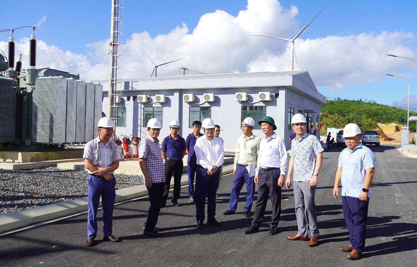 Trải qua nhiều khó khăn, nhà máy điện gió 1.500 tỷ đồng chuẩn bị đi vào hoạt động- Ảnh 1. Trải qua nhiều khó khăn, nhà máy điện gió 1.500 tỷ đồng chuẩn bị đi vào hoạt động- Ảnh 1.