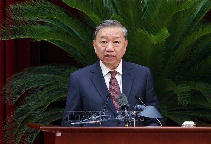 Tổng Bí thư Tô Lâm: Kiên quyết không để "lọt" người không xứng đáng vào Trung ương khóa XIV- Ảnh 2. Tổng Bí thư Tô Lâm: Kiên quyết không để "lọt" người không xứng đáng vào Trung ương khóa XIV- Ảnh 2.