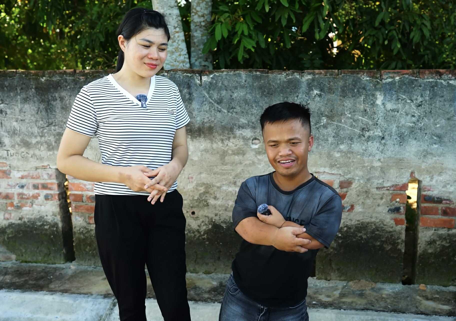 Chàng trai 1m28 cưới vợ 1m62 xinh như hoa: Vượt 700km tìm tình yêu, tiết lộ số tiền sính lễ bất ngờ- Ảnh 4.