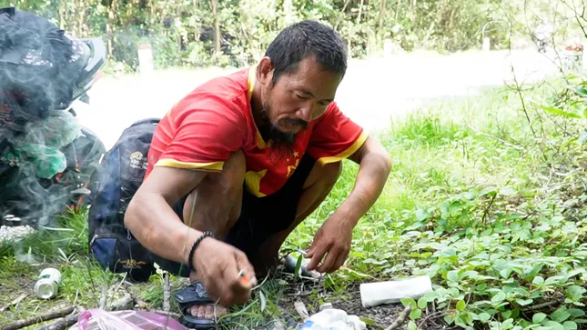 Chú ngỗng cực khôn cùng chủ đi bộ xuyên Việt, được trả ngàn đô cũng không bán- Ảnh 2.