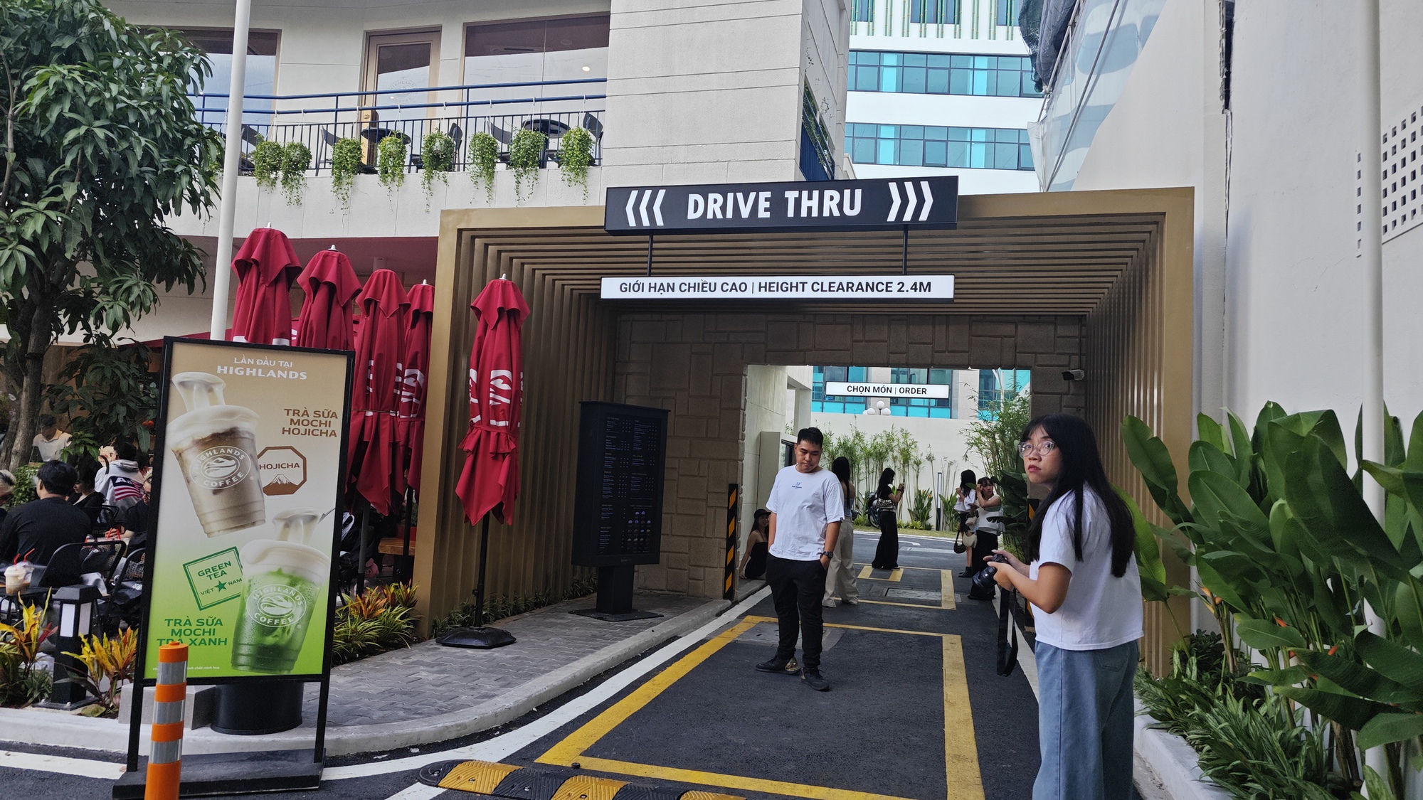 Nhà sáng lập Highlands Coffee thừa nhận Drive-thru “không quá mới mẻ”- Ảnh 3.