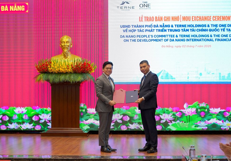 Đà Nẵng cử cán bộ đi đào tạo tại Trung tâm tài chính quốc tế Singapore- Ảnh 2.