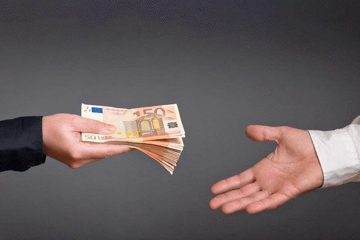 Người đàn ông vay ngân hàng 730 triệu đồng rồi cho bạn vay lại với lãi 2%, 1 năm sau con nợ quỵt tiền: Tòa phán "anh mới là người sai"- Ảnh 1.