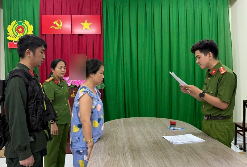 Công bố hình ảnh khám xét kho hàng của vợ chồng nữ doanh nhân Ngô Ánh Hồng- Ảnh 5.