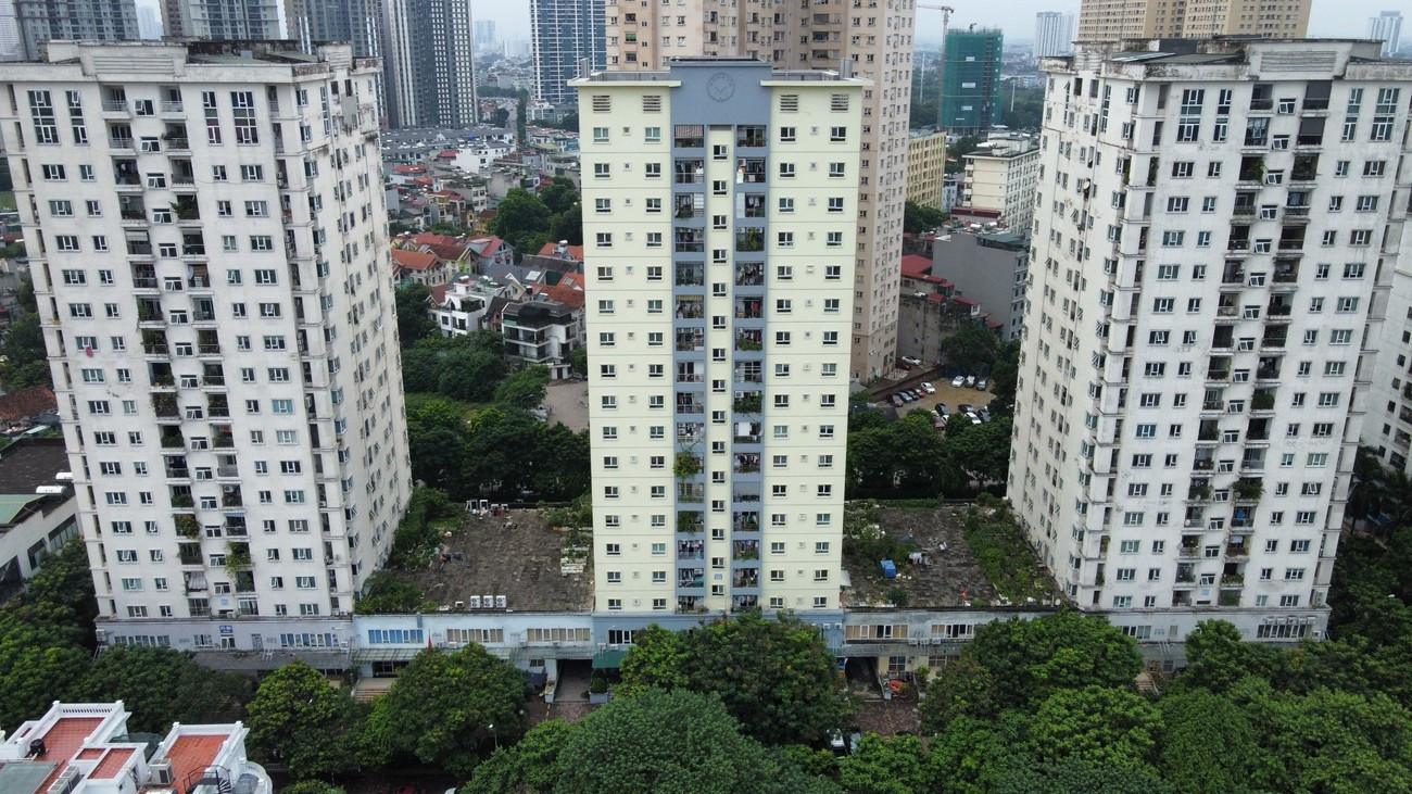 Hà Nội lên tiếng về nhiều hạng mục vẫn 'đắp chiếu' tại khu đô thị Trung Văn- Ảnh 1. Hà Nội lên tiếng về nhiều hạng mục vẫn 'đắp chiếu' tại khu đô thị Trung Văn- Ảnh 1.