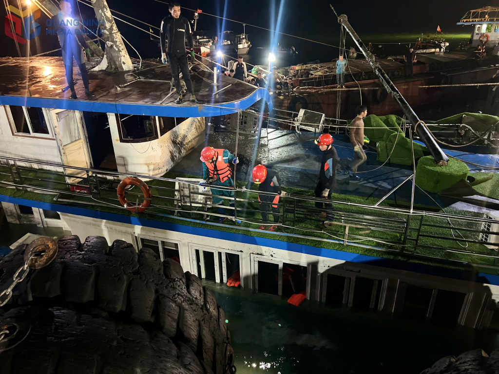 CẬP NHẬT: Còn 5 người mất tích trong vụ đắm tàu trên Vịnh Hạ Long- Ảnh 2.