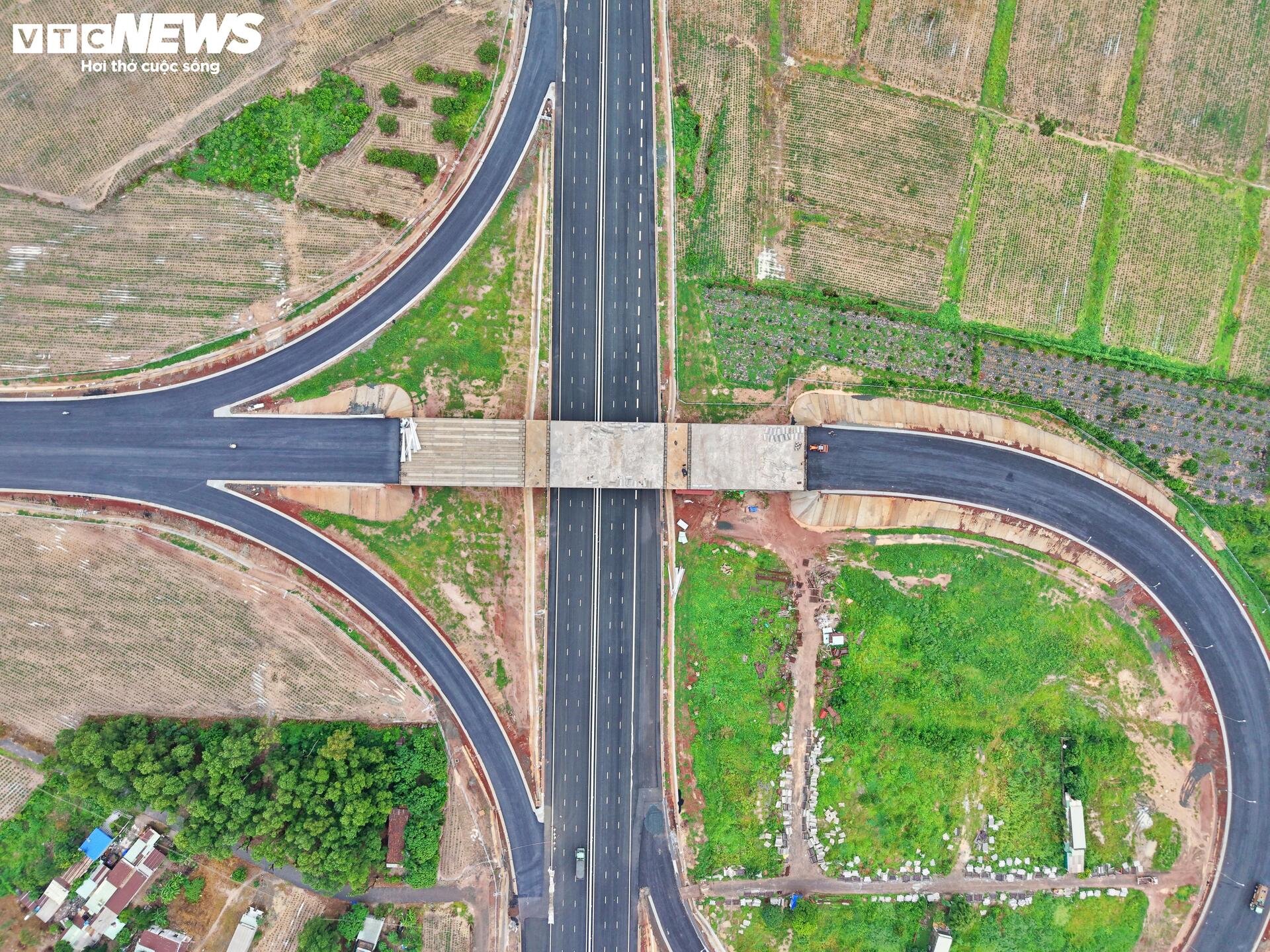 Cao tốc Biên Hoà - Vũng Tàu đoạn qua TP.HCM tăng tốc về đích- Ảnh 12.