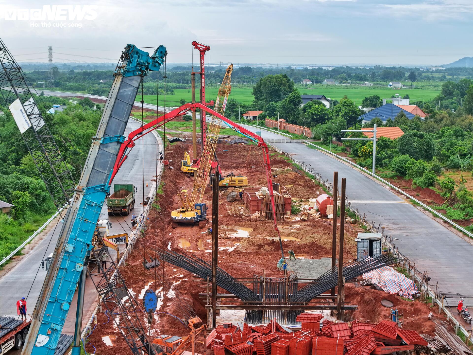 Cao tốc Biên Hoà - Vũng Tàu đoạn qua TP.HCM tăng tốc về đích- Ảnh 9.