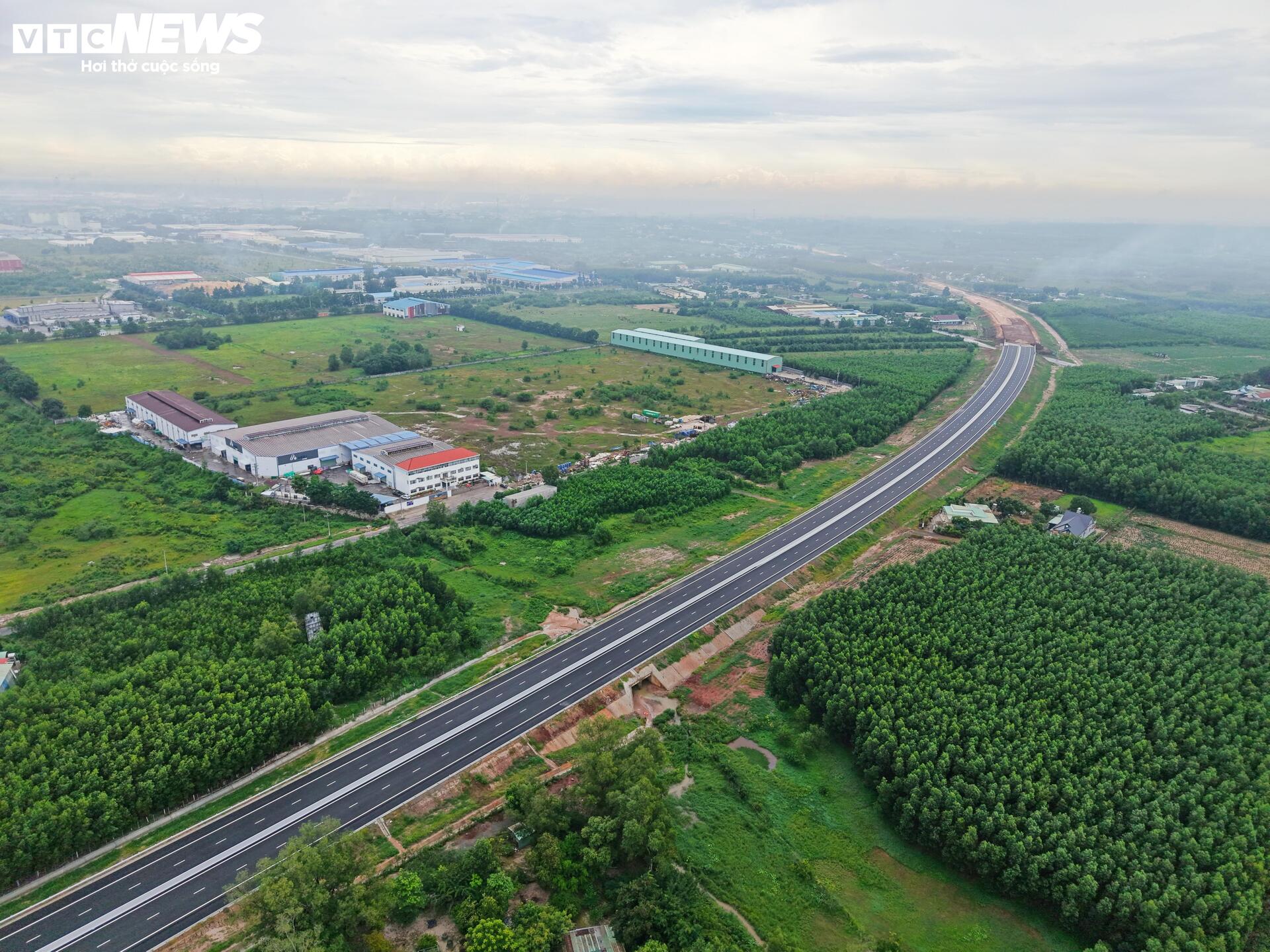 Cao tốc Biên Hoà - Vũng Tàu đoạn qua TP.HCM tăng tốc về đích- Ảnh 14.