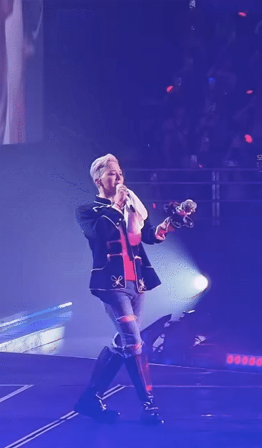 G-Dragon là kẻ phá hoại- Ảnh 5. G-Dragon là kẻ phá hoại- Ảnh 5.