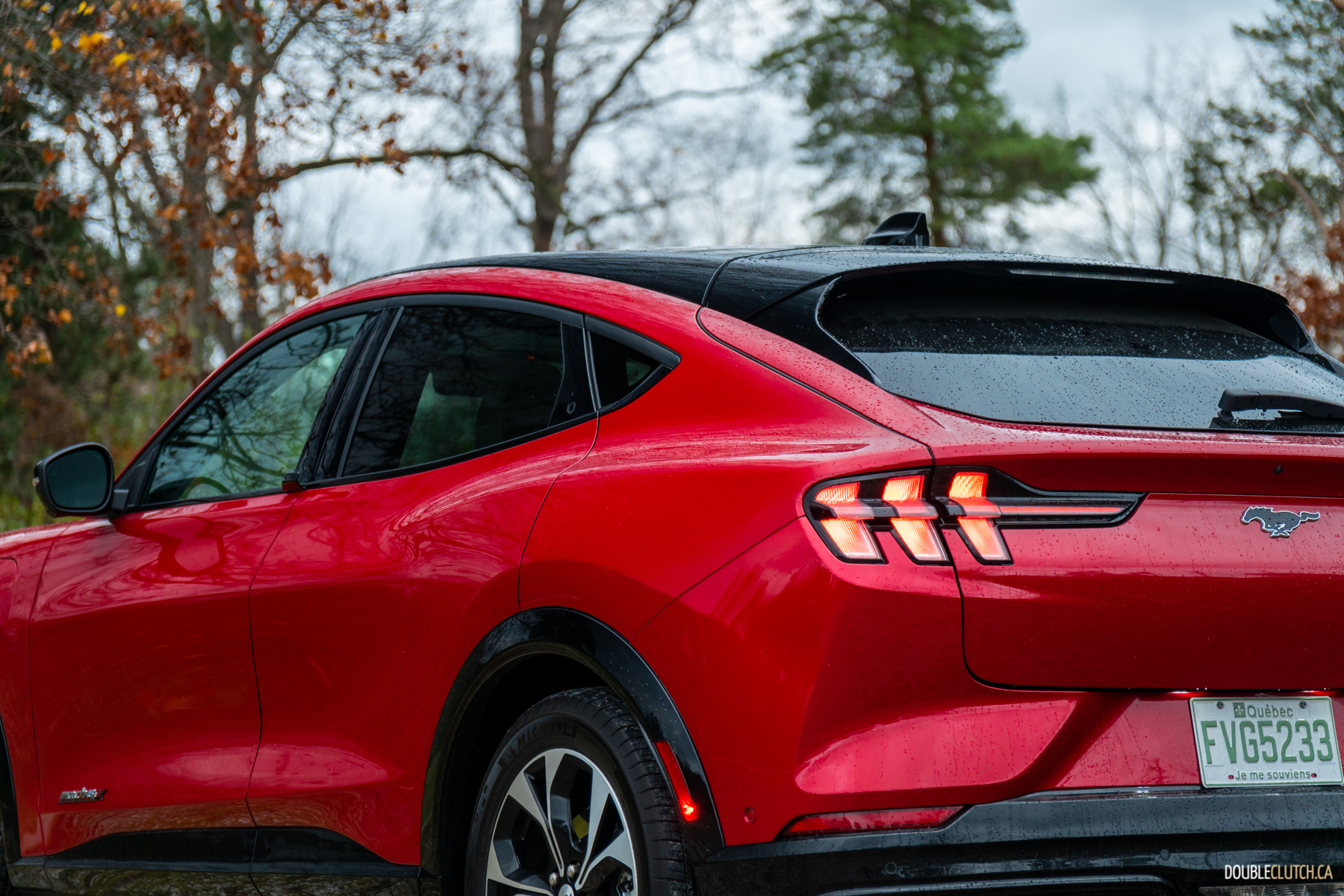 Đây là bản Ford Mustang Mach-E sắp bán tại Việt Nam: Diện mạo khác xe nhập tư, pin khủng, đầy bình có thể chạy Hà Nội - Quảng Bình- Ảnh 9.