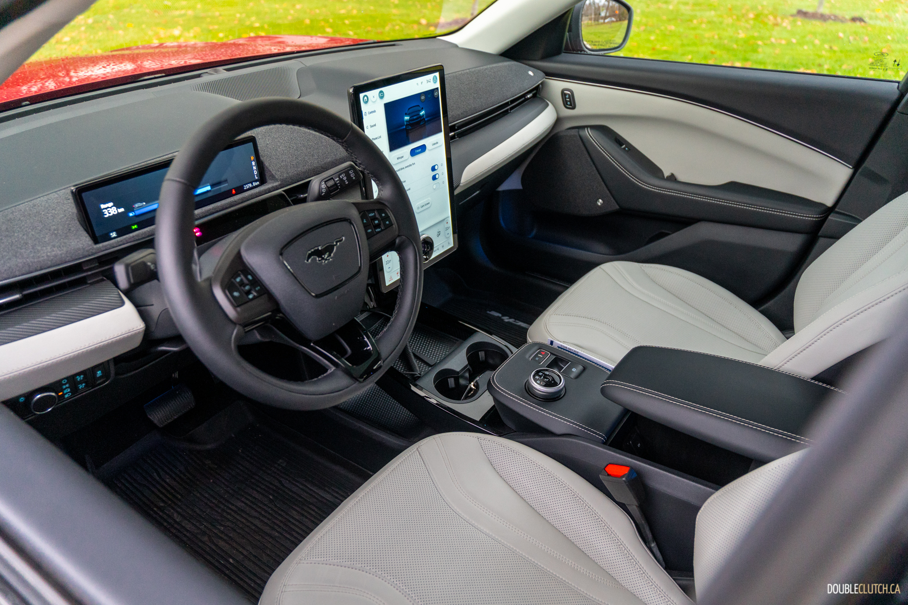 Đây là bản Ford Mustang Mach-E sắp bán tại Việt Nam: Diện mạo khác xe nhập tư, pin khủng, đầy bình có thể chạy Hà Nội - Quảng Bình- Ảnh 6.