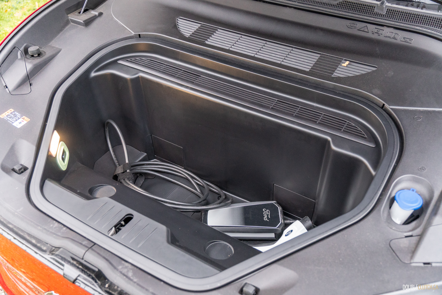 Đây là bản Ford Mustang Mach-E sắp bán tại Việt Nam: Diện mạo khác xe nhập tư, pin khủng, đầy bình có thể chạy Hà Nội - Quảng Bình- Ảnh 18.