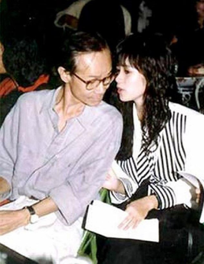 Nữ ca sĩ 55 tuổi: "Trưa nào tôi cũng ngồi ăn với anh Trịnh Công Sơn"- Ảnh 2. Nữ ca sĩ 55 tuổi: "Trưa nào tôi cũng ngồi ăn với anh Trịnh Công Sơn"- Ảnh 2.