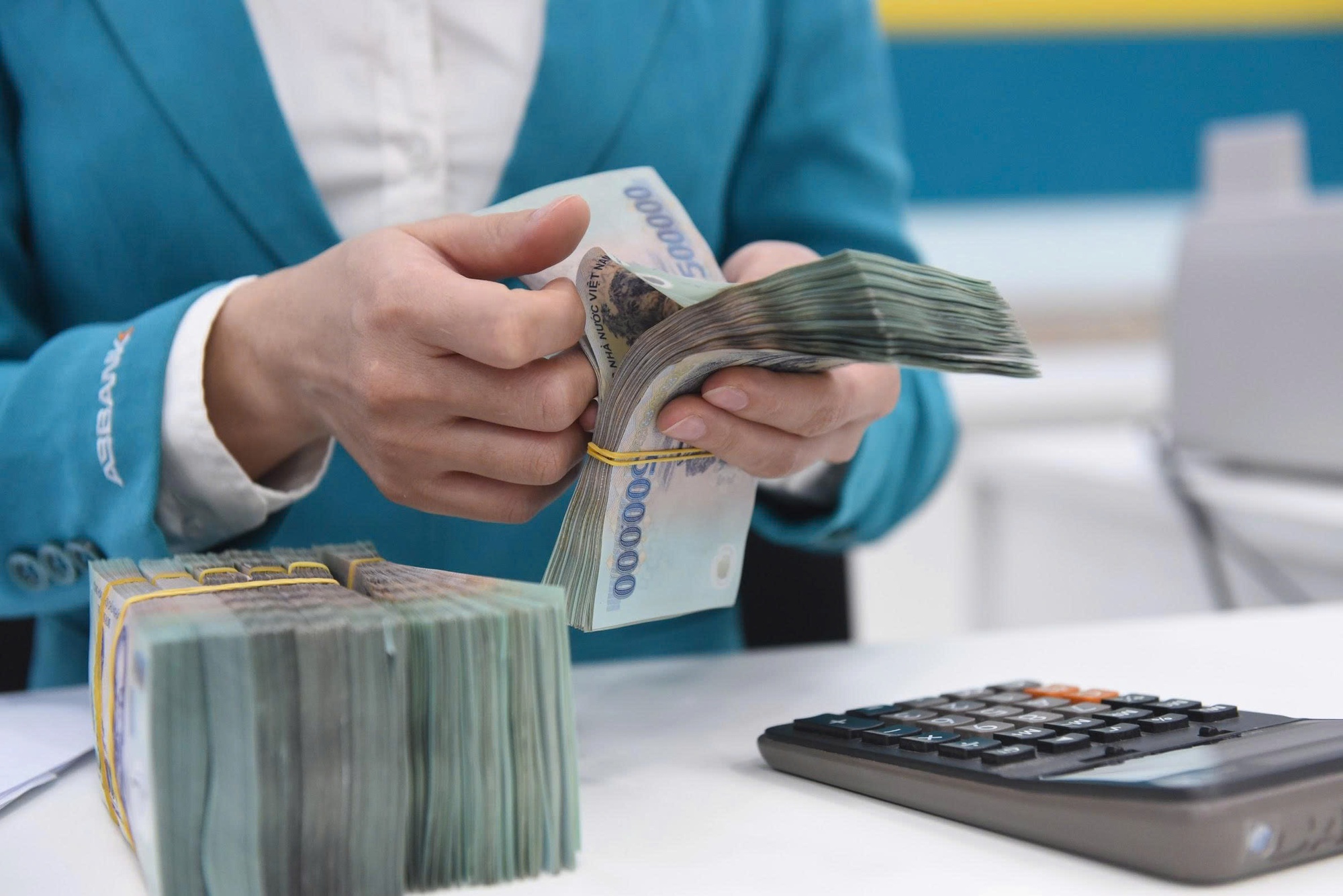 Muốn chia lợi nhuận bằng tiền mặt ngân hàng phải vượt qua '4 lớp vốn'- Ảnh 1.