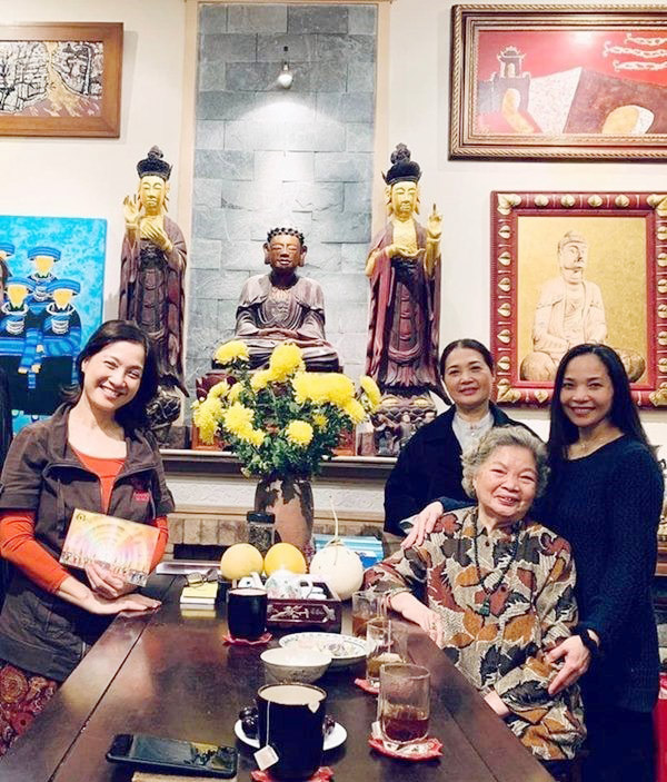 Chị Dậu - NSƯT Lê Vân: Mỹ nhân Hà thành đa đoan, hạnh phúc tuổi xế chiều- Ảnh 8. Chị Dậu - NSƯT Lê Vân: Mỹ nhân Hà thành đa đoan, hạnh phúc tuổi xế chiều- Ảnh 8.