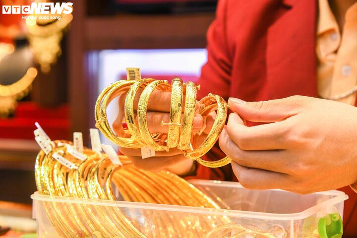 Tuần tới, nhà đầu tư vàng nên mua vào hay bán ra?- Ảnh 2.