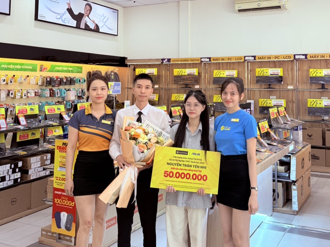 Thế Giới Di Động vinh danh các thủ khoa bằng học bổng 50 triệu, tặng cả laptop AI- Ảnh 2. Thế Giới Di Động vinh danh các thủ khoa bằng học bổng 50 triệu, tặng cả laptop AI- Ảnh 2.