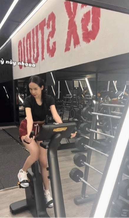 “Bóc” công thức độ body vạn người mê của hoa hậu Thanh Thủy, đừng quên 3 động tác “hạ gục mỡ bụng” này- Ảnh 2. “Bóc” công thức độ body vạn người mê của hoa hậu Thanh Thủy, đừng quên 3 động tác “hạ gục mỡ bụng” này- Ảnh 2.