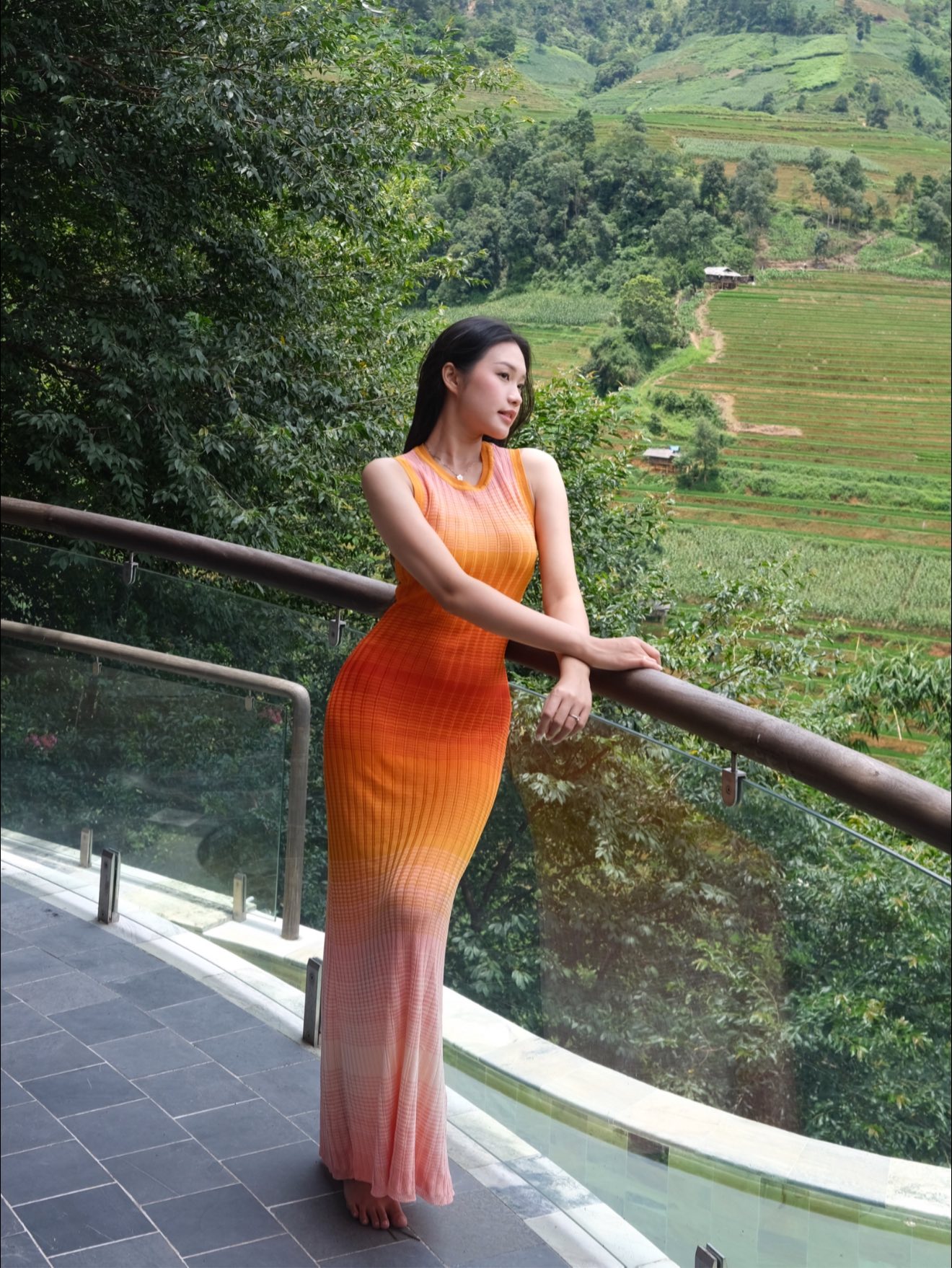 Doãn Hải My diện váy bó sát khoe dáng cực phẩm giữa núi rừng, netizen xuýt xoa: “Thua Hoa hậu mỗi cái vương miện!”- Ảnh 1. Doãn Hải My diện váy bó sát khoe dáng cực phẩm giữa núi rừng, netizen xuýt xoa: “Thua Hoa hậu mỗi cái vương miện!”- Ảnh 1.