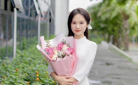 Dàn thủ khoa "hot girl" khiến phụ huynh mát lòng mát dạ, netizen thì xua tay: Xin đừng để bố mẹ tui thấy!- Ảnh 5. Dàn thủ khoa "hot girl" khiến phụ huynh mát lòng mát dạ, netizen thì xua tay: Xin đừng để bố mẹ tui thấy!- Ảnh 5.