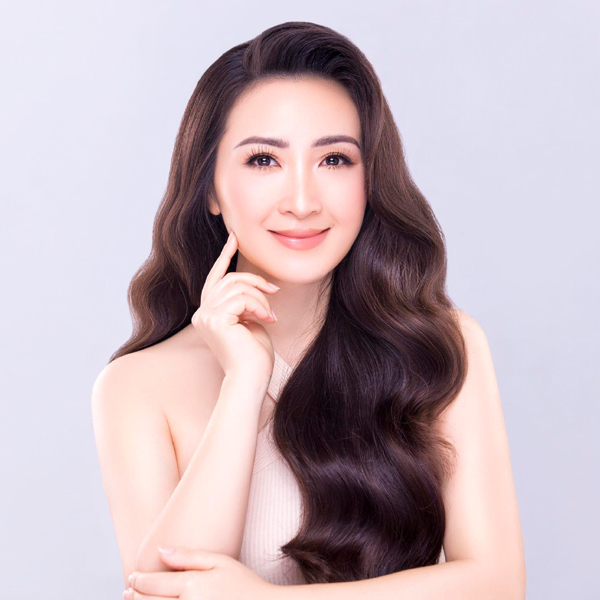 "Hoa hậu màn ảnh Việt" có con trai cực phẩm: Đã điển trai còn học giỏi, toàn làm việc cùng sao "khủng"- Ảnh 1.