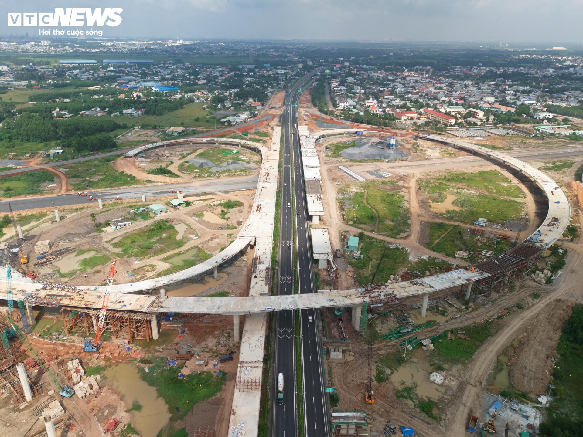 Đường nối sân bay Long Thành tăng tốc về đích, sẵn sàng đưa vào khai thác- Ảnh 11. Đường nối sân bay Long Thành tăng tốc về đích, sẵn sàng đưa vào khai thác- Ảnh 11.