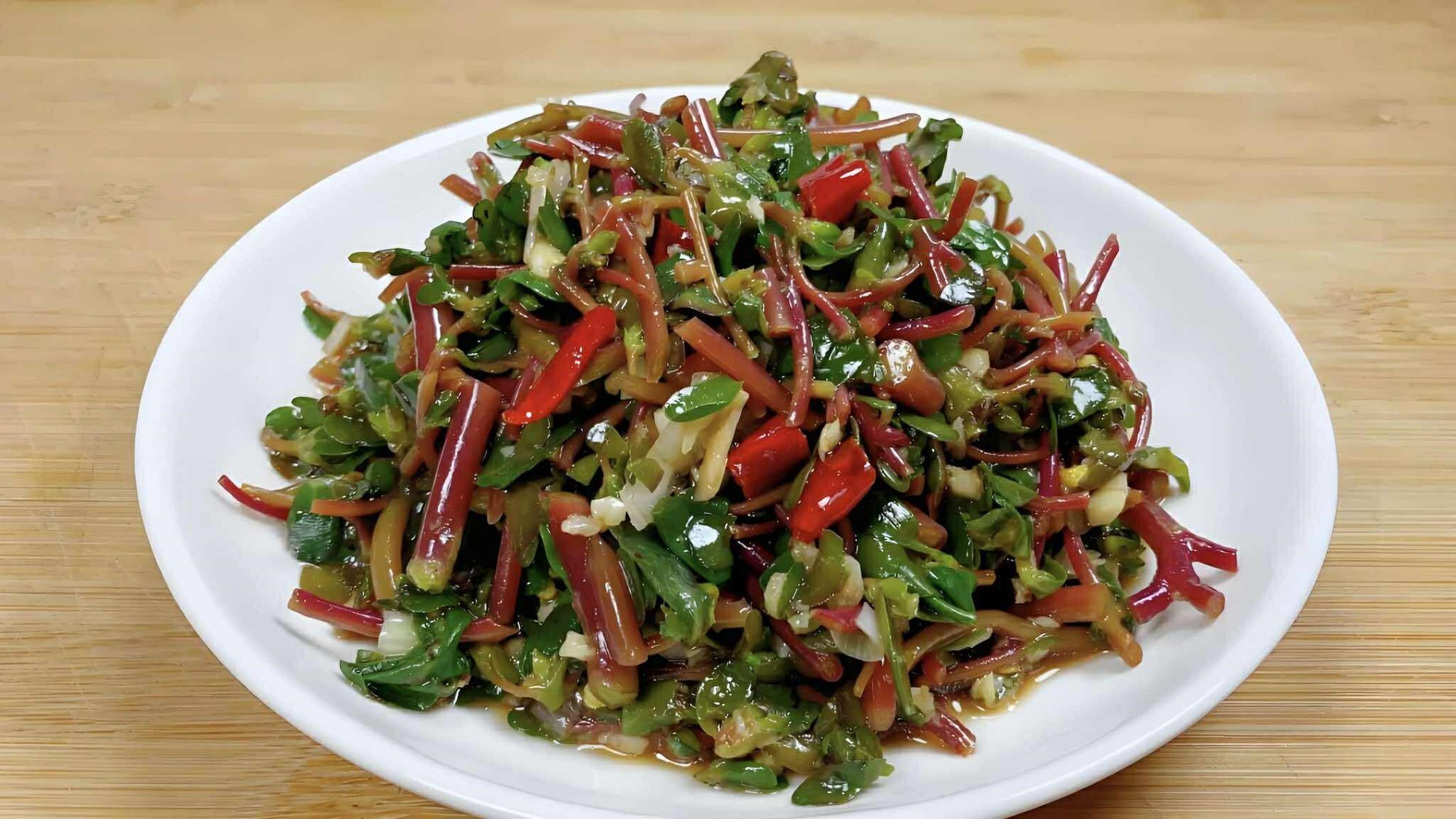 Có 4 loại rau mùa hè không chứa thuốc trừ sâu: Người sành ăn sẽ mua ngay về nấu 4 món ngon dễ làm- Ảnh 6. Có 4 loại rau mùa hè không chứa thuốc trừ sâu: Người sành ăn sẽ mua ngay về nấu 4 món ngon dễ làm- Ảnh 6.