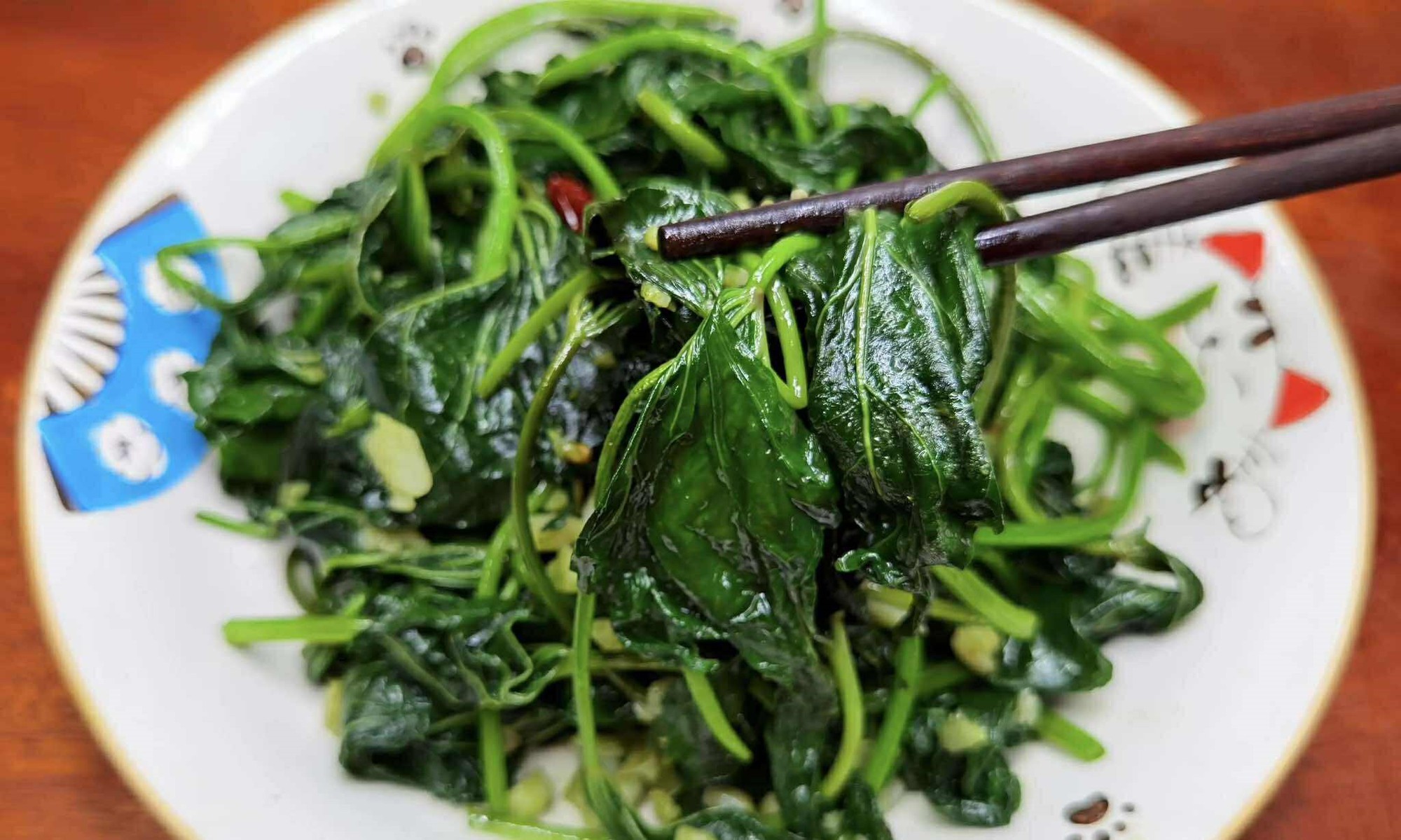 Có 4 loại rau mùa hè không chứa thuốc trừ sâu: Người sành ăn sẽ mua ngay về nấu 4 món ngon dễ làm- Ảnh 4. Có 4 loại rau mùa hè không chứa thuốc trừ sâu: Người sành ăn sẽ mua ngay về nấu 4 món ngon dễ làm- Ảnh 4.