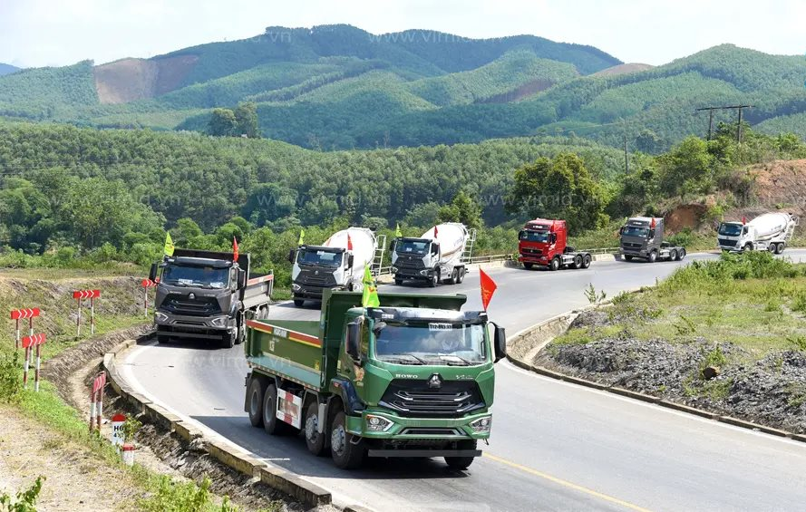 Công ty buôn xe ô tô báo lãi quý 2/2025 tăng 375%, cổ phiếu kịch trần- Ảnh 1.